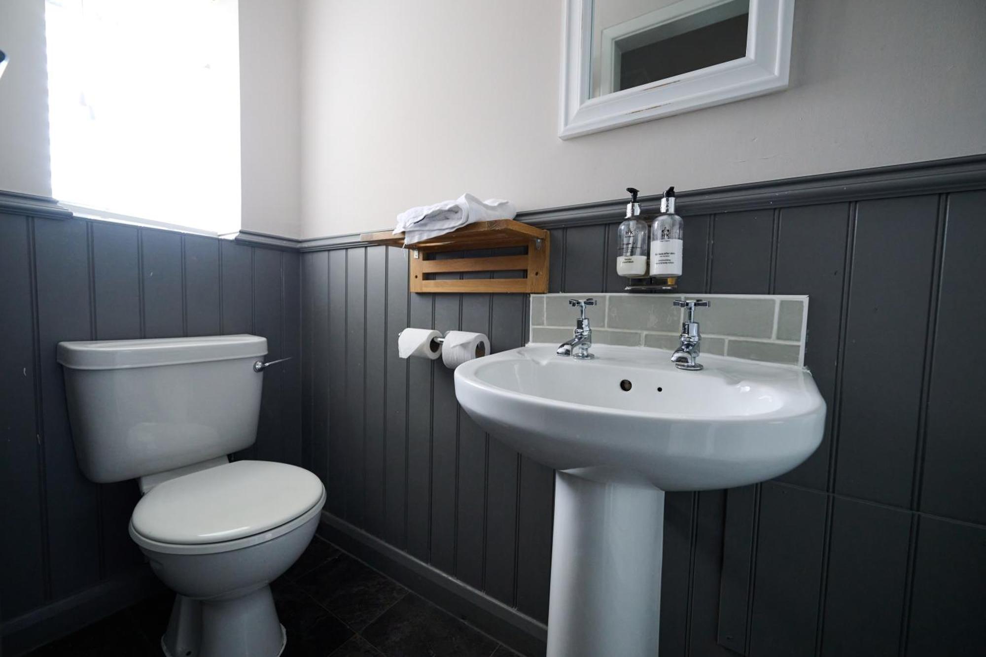 White Hart, Newmarket By Marston'S Inns Екстер'єр фото